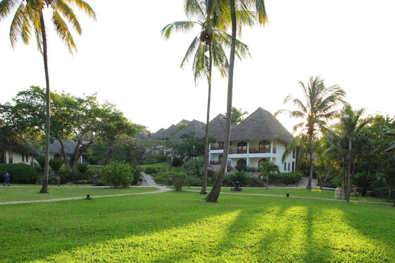 Bluebay Beach Resort & Spa Kiwengwa  Esterno foto