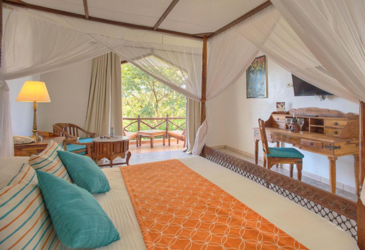 Bluebay Beach Resort & Spa Kiwengwa  Esterno foto