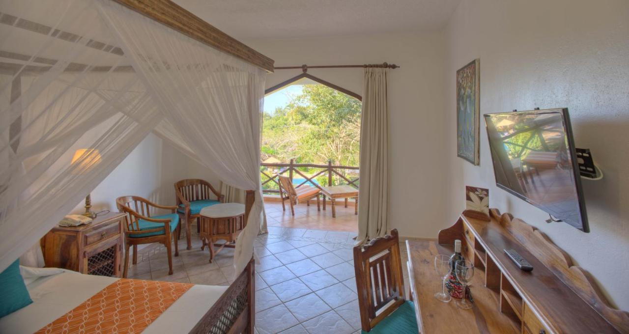 Bluebay Beach Resort & Spa Kiwengwa  Esterno foto