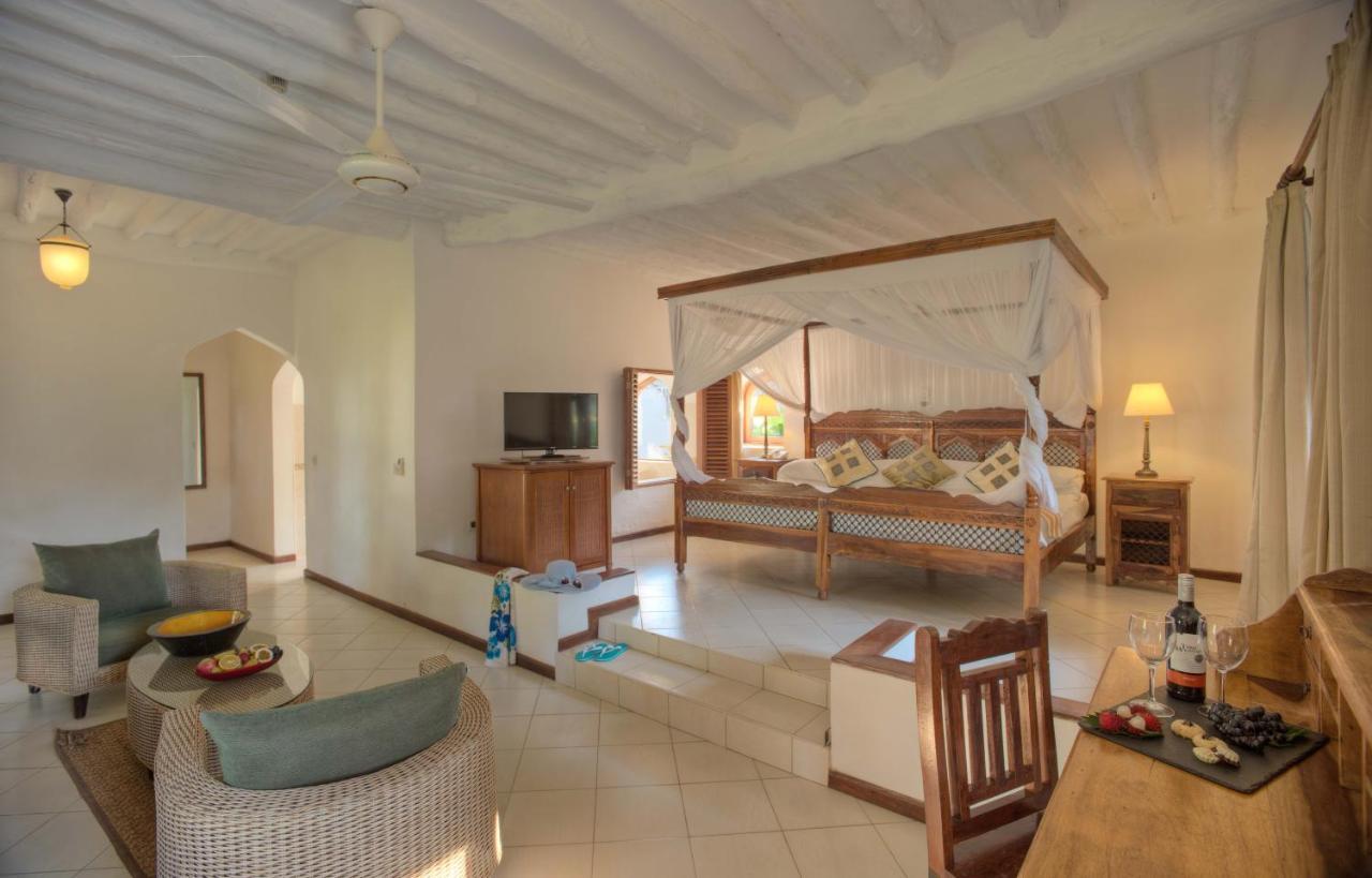 Bluebay Beach Resort & Spa Kiwengwa  Esterno foto