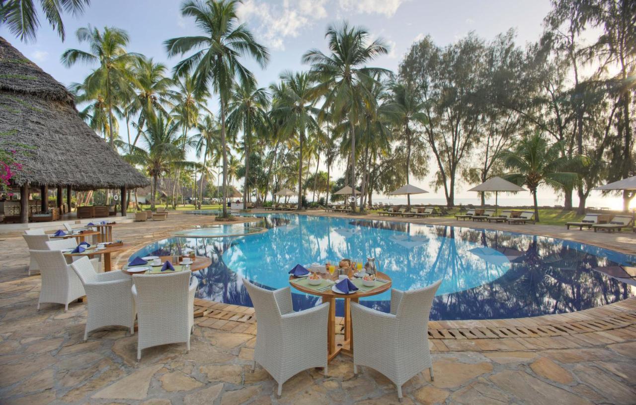 Bluebay Beach Resort & Spa Kiwengwa  Esterno foto