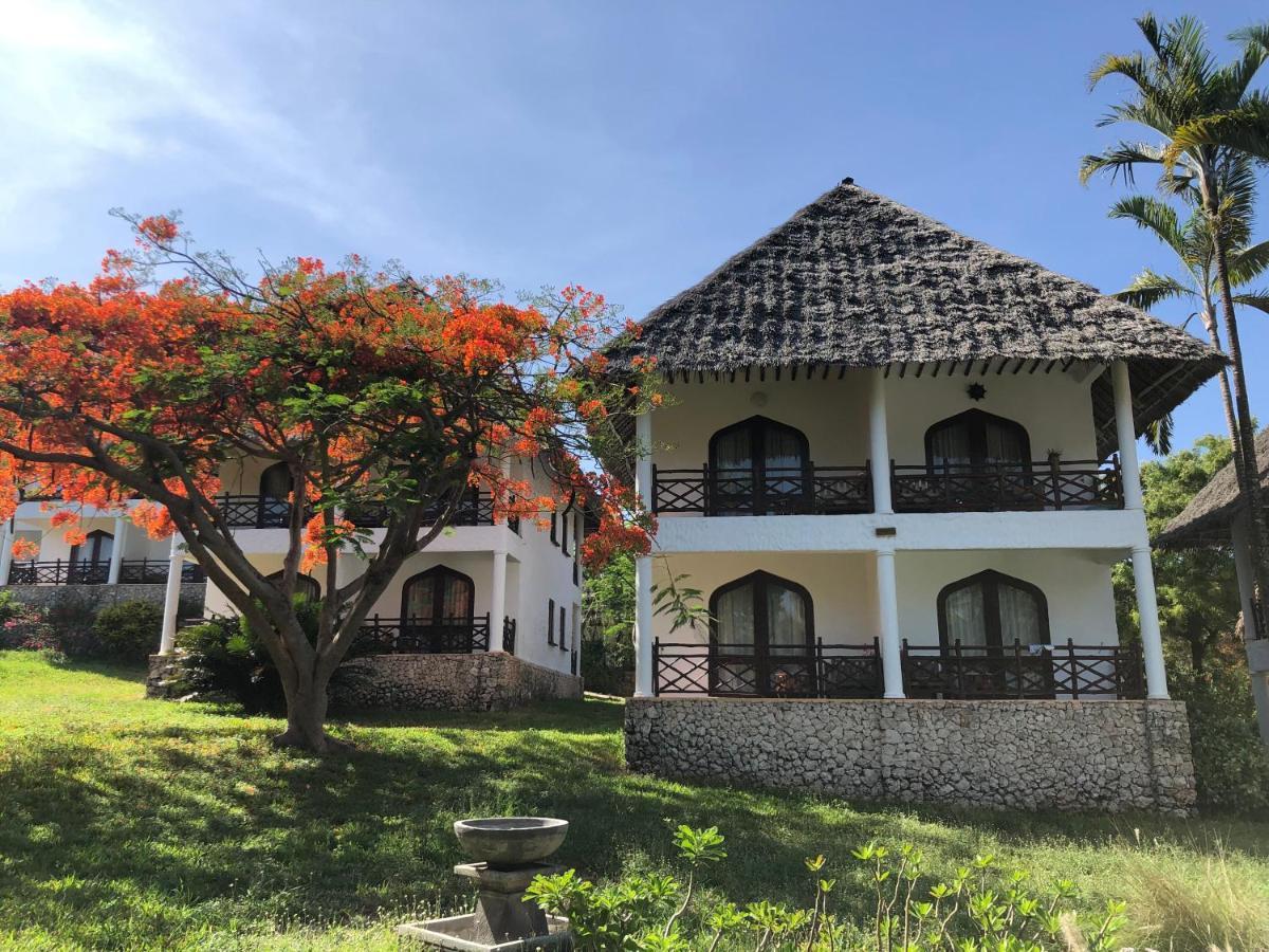 Bluebay Beach Resort & Spa Kiwengwa  Esterno foto