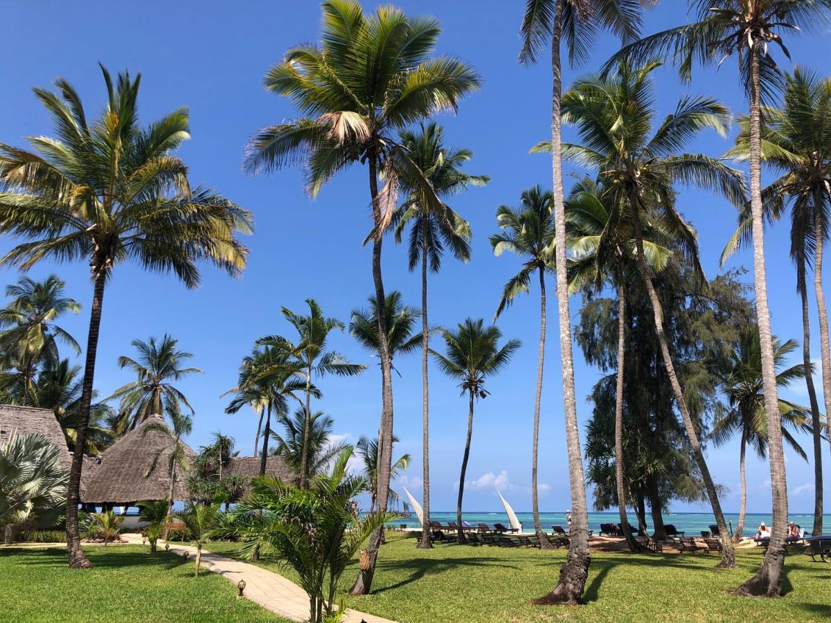 Bluebay Beach Resort & Spa Kiwengwa  Esterno foto