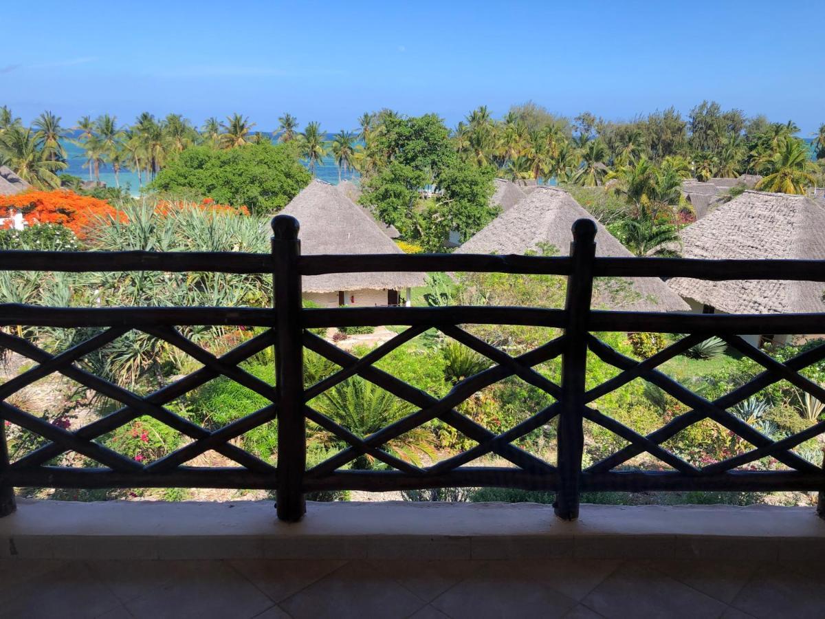 Bluebay Beach Resort & Spa Kiwengwa  Esterno foto