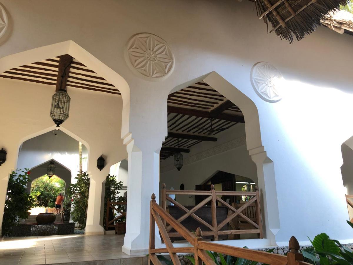 Bluebay Beach Resort & Spa Kiwengwa  Esterno foto