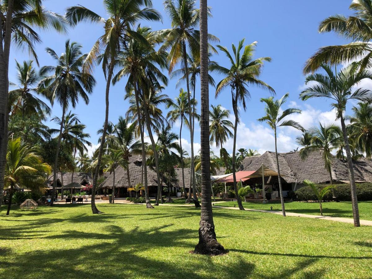 Bluebay Beach Resort & Spa Kiwengwa  Esterno foto