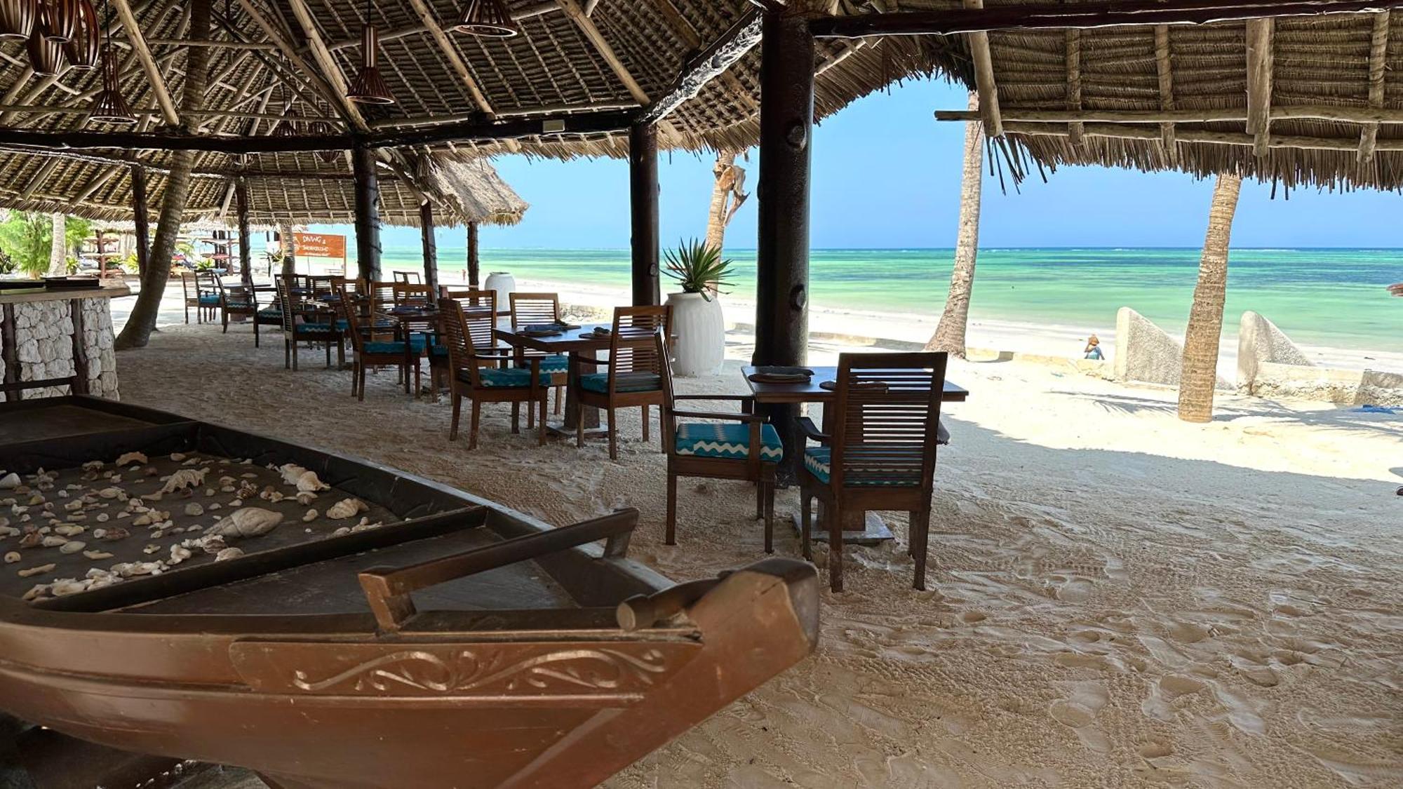 Bluebay Beach Resort & Spa Kiwengwa  Esterno foto