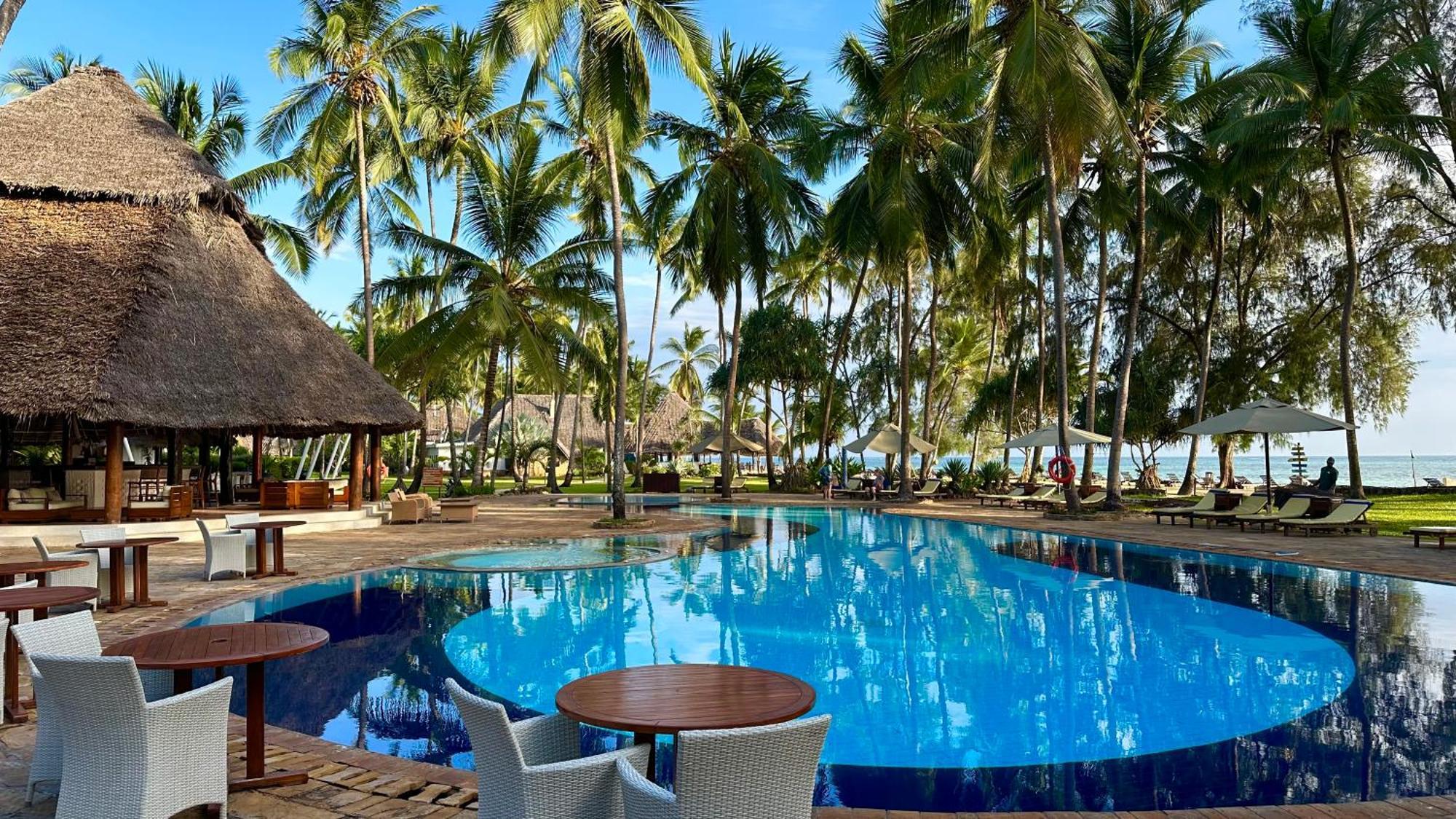 Bluebay Beach Resort & Spa Kiwengwa  Esterno foto