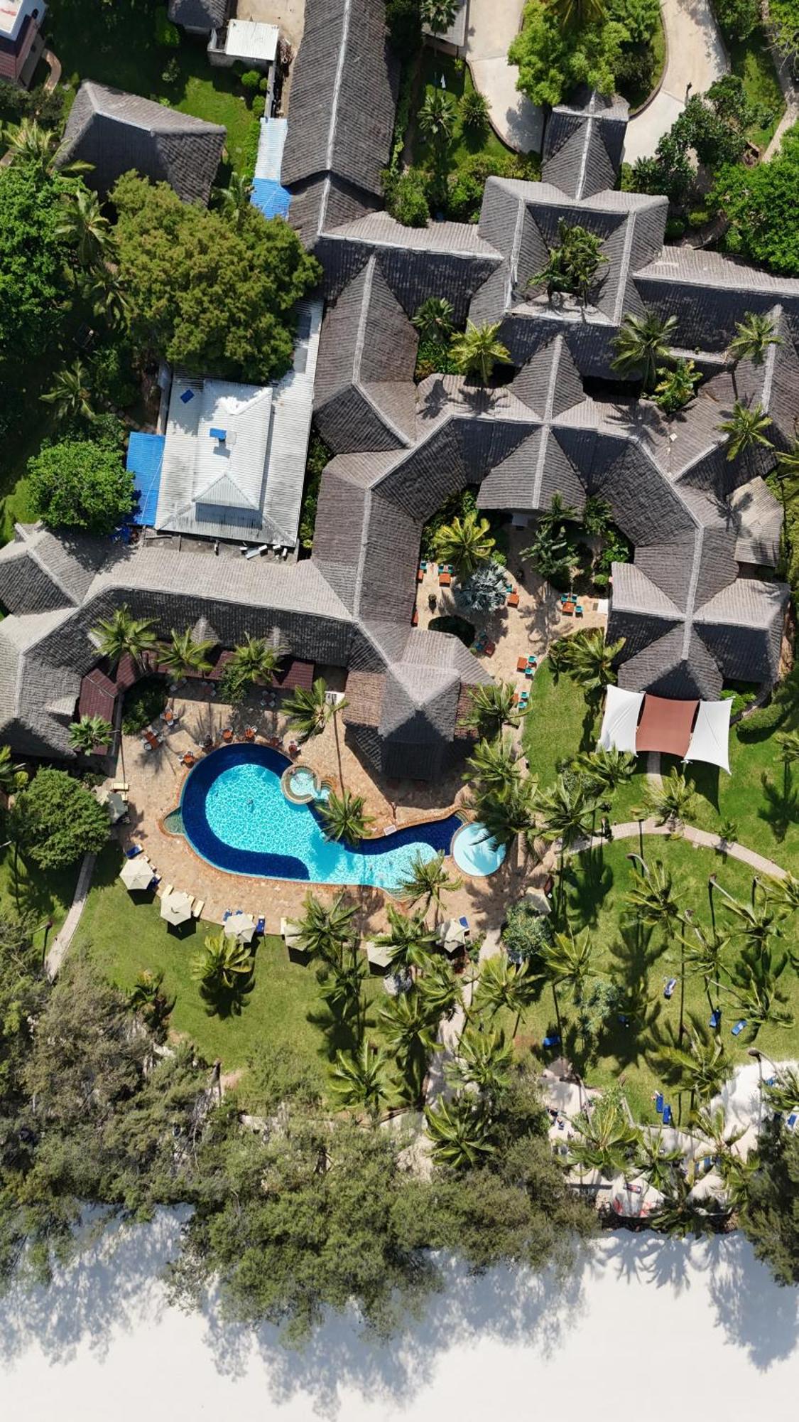 Bluebay Beach Resort & Spa Kiwengwa  Esterno foto